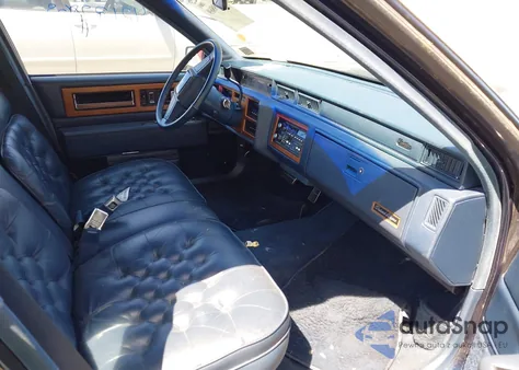 1988 Cadillac Fleetwood Delegance z USA, uszkodzony, nr VIN 1G6CB5153J4265796